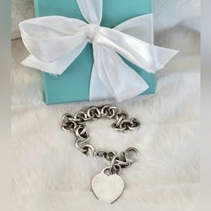 TIFFANY & CO. Sterling silver heart bracelet ♥️  Barely worn